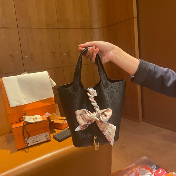 Picotin 18 black on GHW - Picture 4 of 5